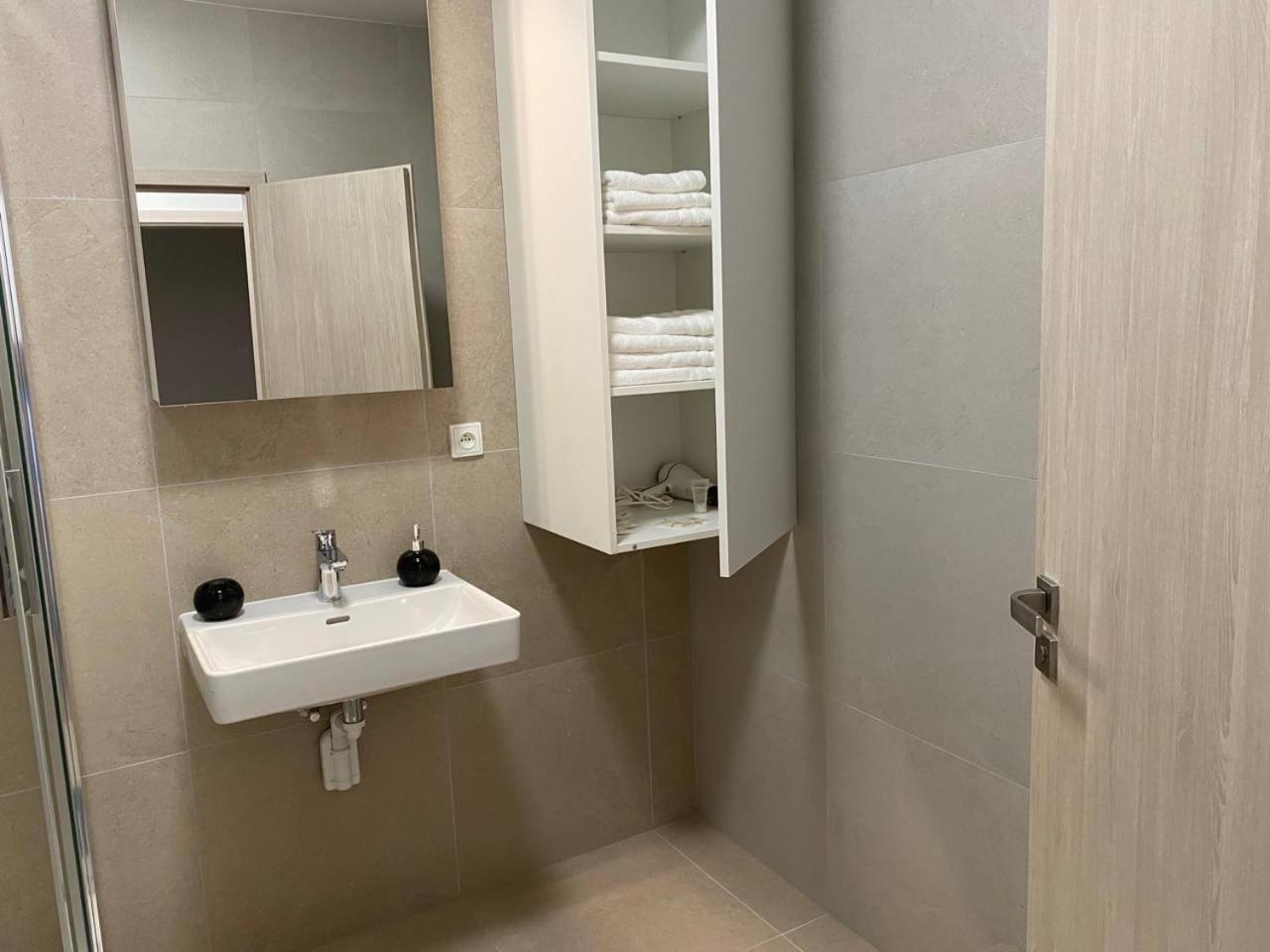 Apartamento Perla Hradce 103 Hradec Králové Exterior foto