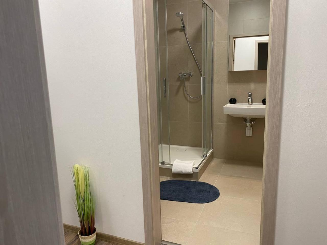 Apartamento Perla Hradce 103 Hradec Králové Exterior foto
