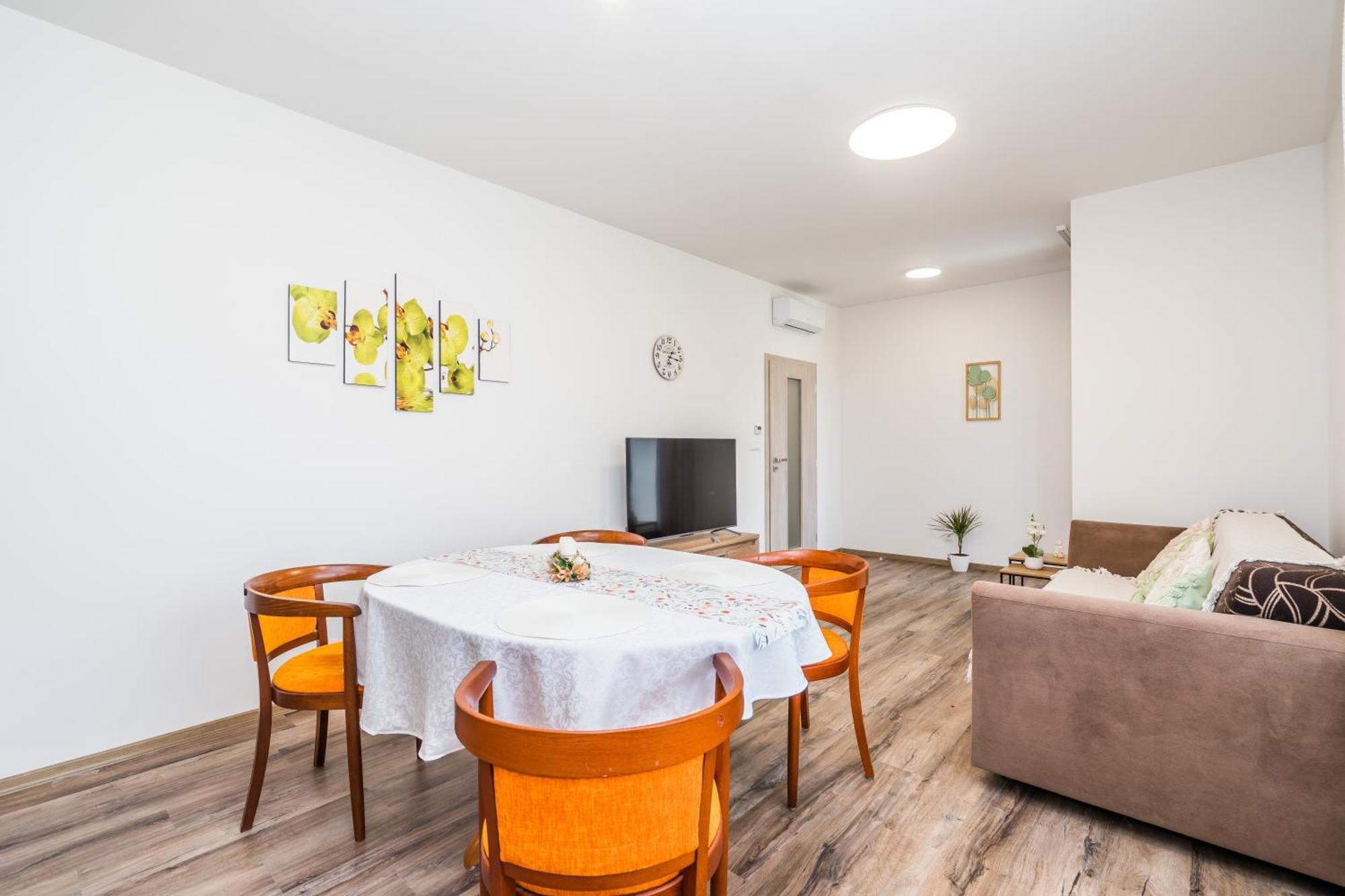 Apartamento Perla Hradce 103 Hradec Králové Exterior foto